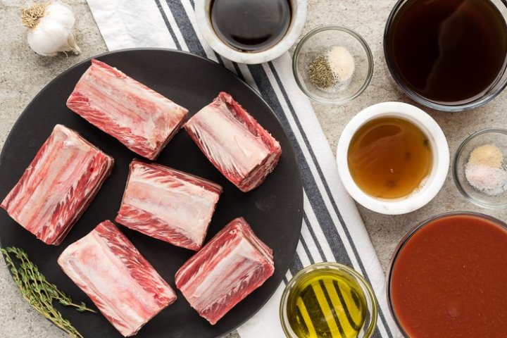 Braised short ribs ingredients - Dr. Axe